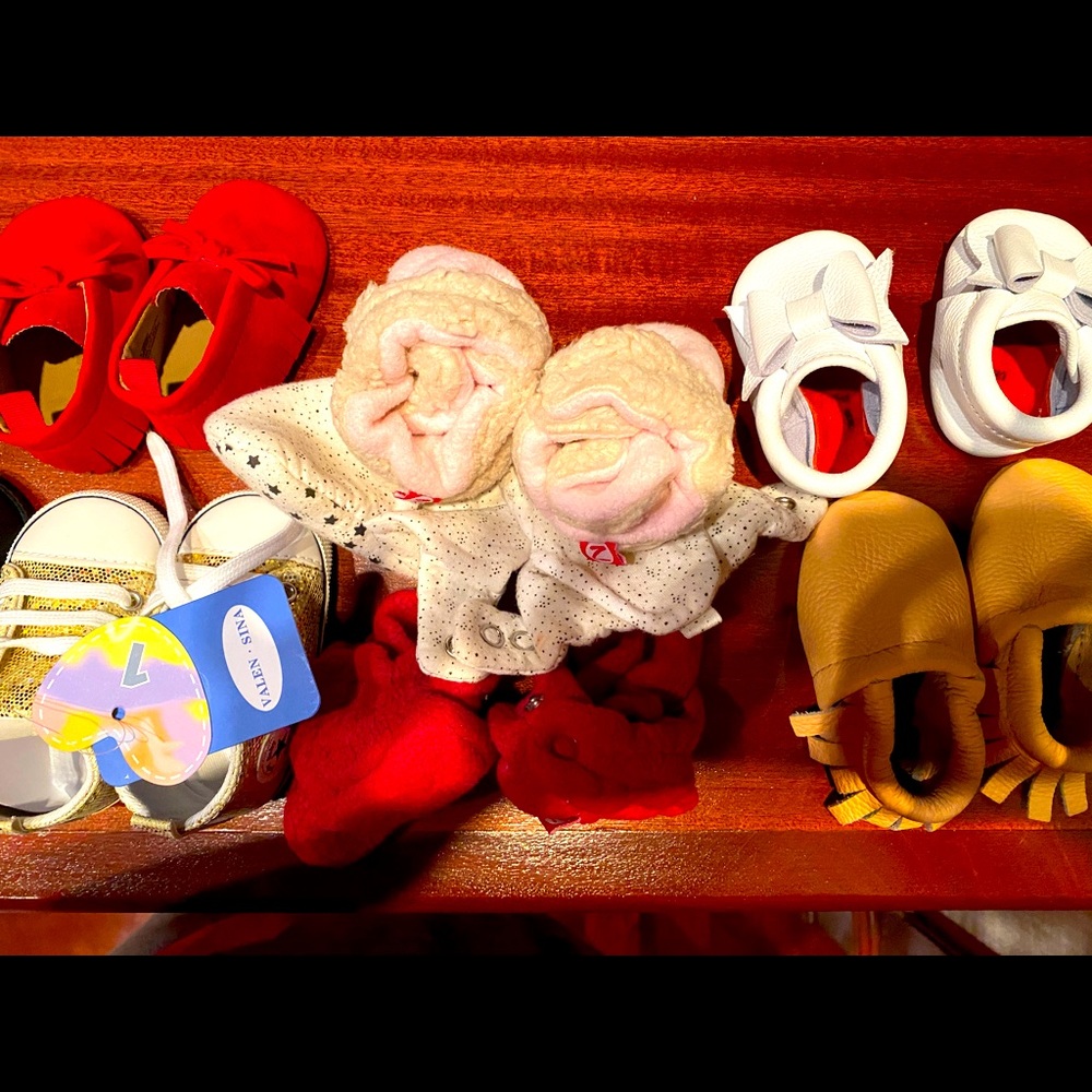 Infant girl shoes between 0 and 6 months